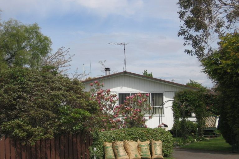 Photo of property in 28 Fenruss Street, Fairy Springs, Rotorua, 3015