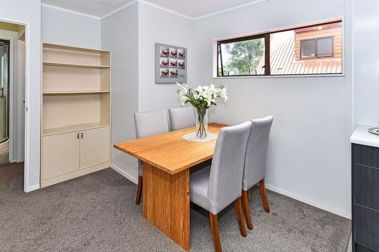 Photo of property in 23a Nyssa Place, Totara Heights, Auckland, 2105