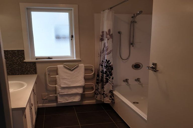 Photo of property in 131b Queen Street, Waiuku, 2123