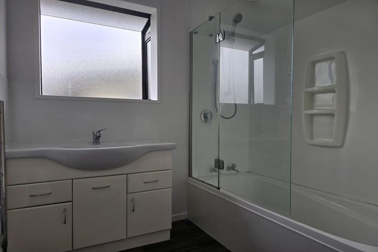 Photo of property in 15 Leeton Drive, Waipukurau, 4200