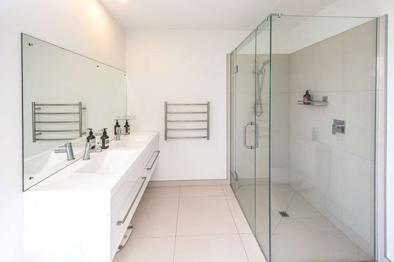 Photo of property in 16 Egmont Street, Patea, 4520