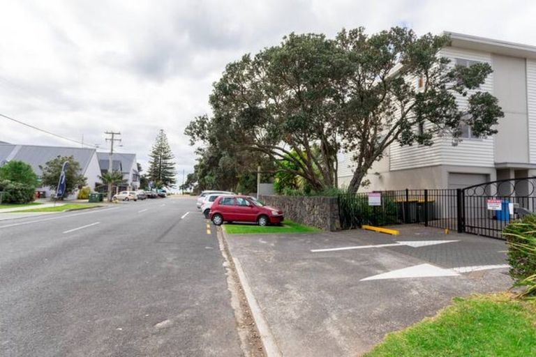Photo of property in 5/3 Riverside Road, Orewa, 0931