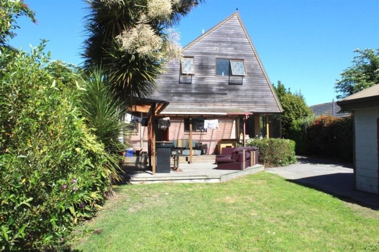 Photo of property in 198 Avonhead Road, Avonhead, Christchurch, 8042