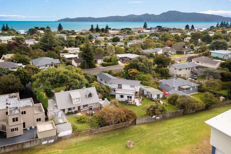 Photo of property in 45 Margaret Road, Raumati Beach, Paraparaumu, 5032
