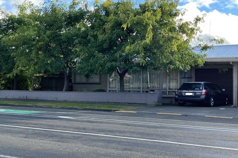 Photo of property in 1a Wood Street, Takaro, Palmerston North, 4410