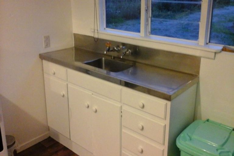 Photo of property in 124 Main Road North, Woodend, 7610