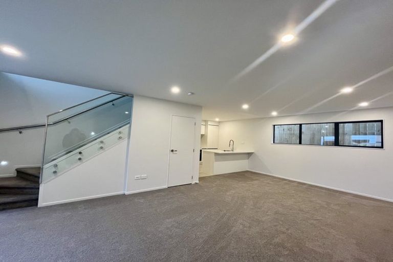 Photo of property in 8 Elegant Lane, Ranui, Auckland, 0612