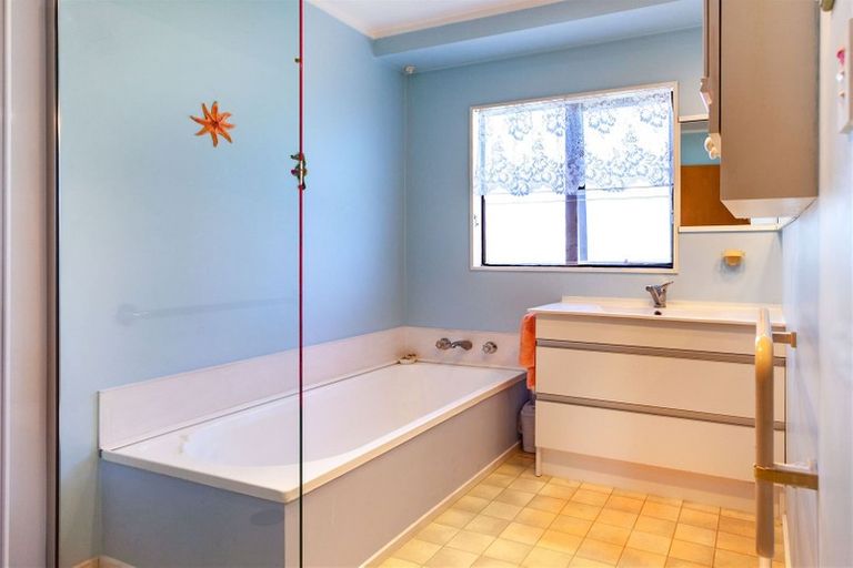 Photo of property in 327b Port Road, Whangamata, 3620