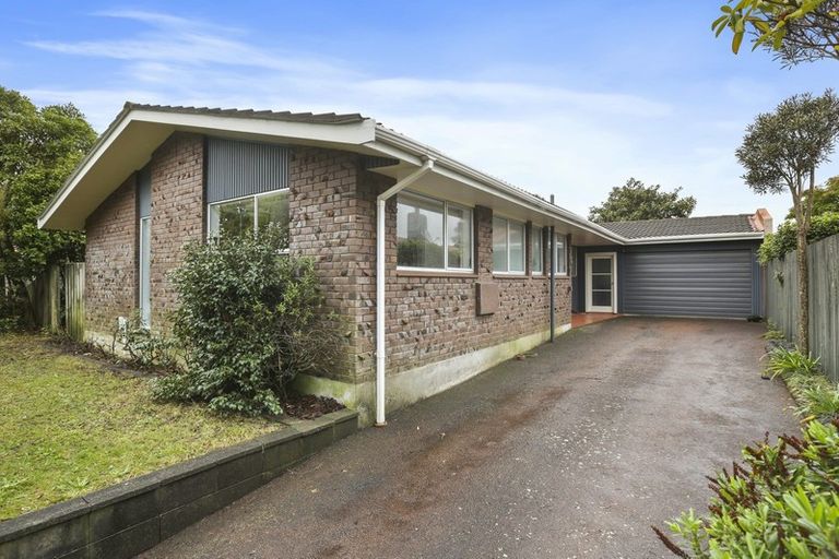 Photo of property in 70 Manu Crescent, Upper Vogeltown, New Plymouth, 4310