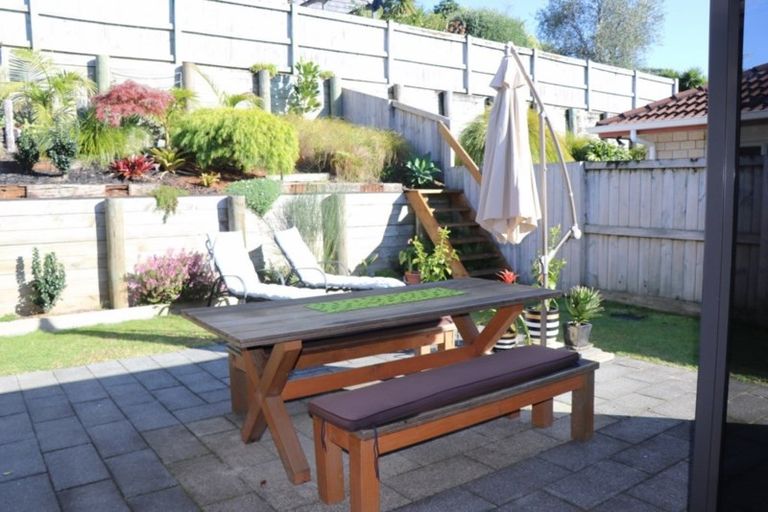 Photo of property in 18 Waipuna Grove, Welcome Bay, Tauranga, 3112