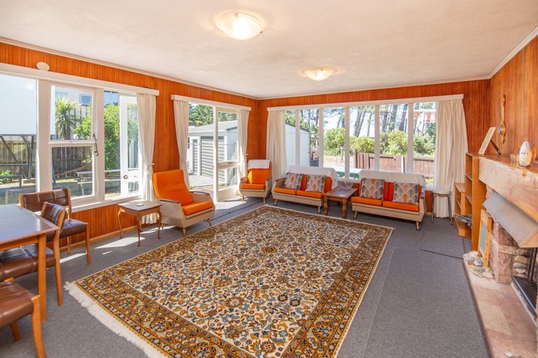 Photo of property in 39 Chamberlain Avenue, Amberley, 7481