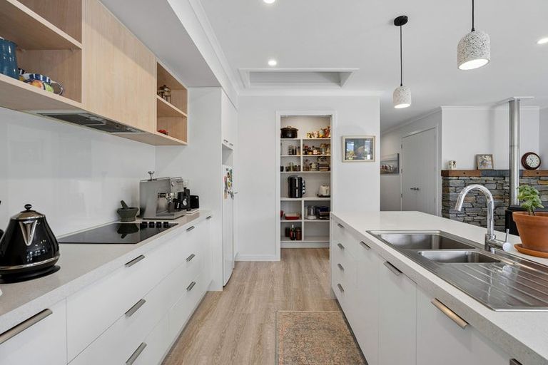 Photo of property in 54 Stratford Drive, Mount Pisa, Cromwell, 9383