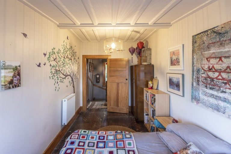 Photo of property in 16 Brewster Street, Bluff Hill, Napier, 4110