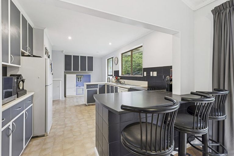 Photo of property in 14 Balliol Drive, Tawa, Wellington, 5028