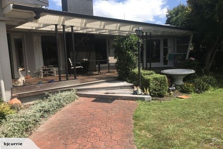 Photo of property in 12 Lifford Place, Awapuni, Palmerston North, 4412