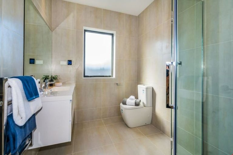 Photo of property in 48 Golden Morning Drive, Albany Heights, Auckland, 0632