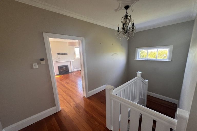 Photo of property in 24 Highbury Crescent, Highbury, Wellington, 6012