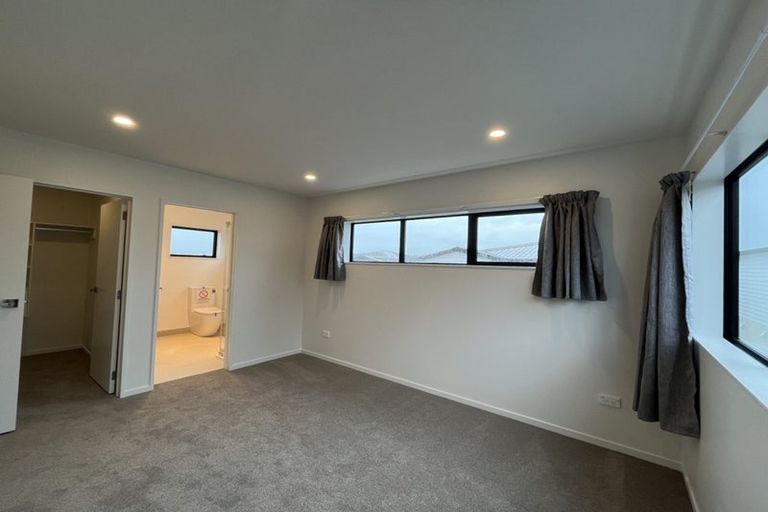 Photo of property in 20 Elegant Lane, Ranui, Auckland, 0612