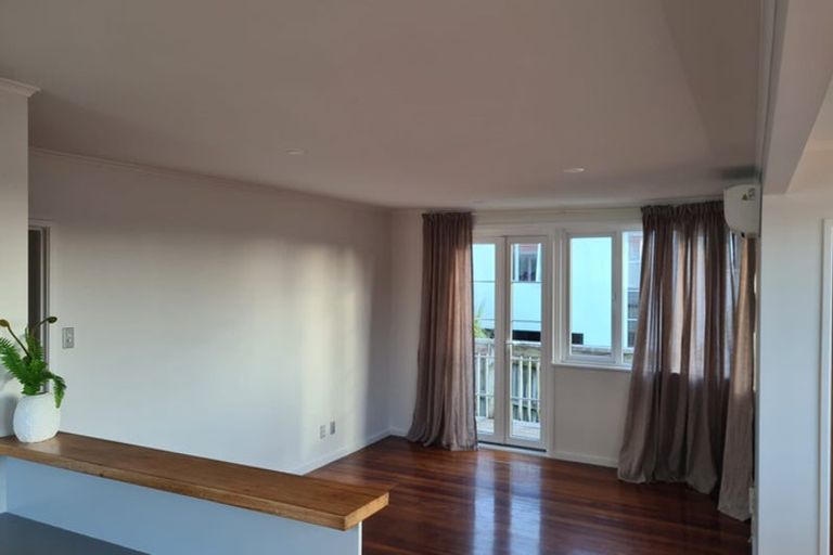 Photo of property in 17 Kawerau Avenue, Devonport, Auckland, 0624