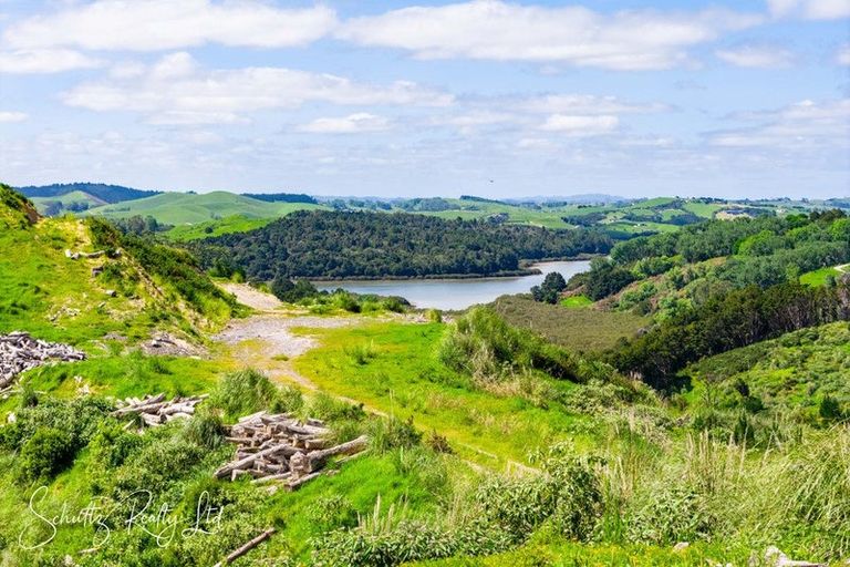 Photo of property in 128 Kamea Place, Maungaturoto, 0587