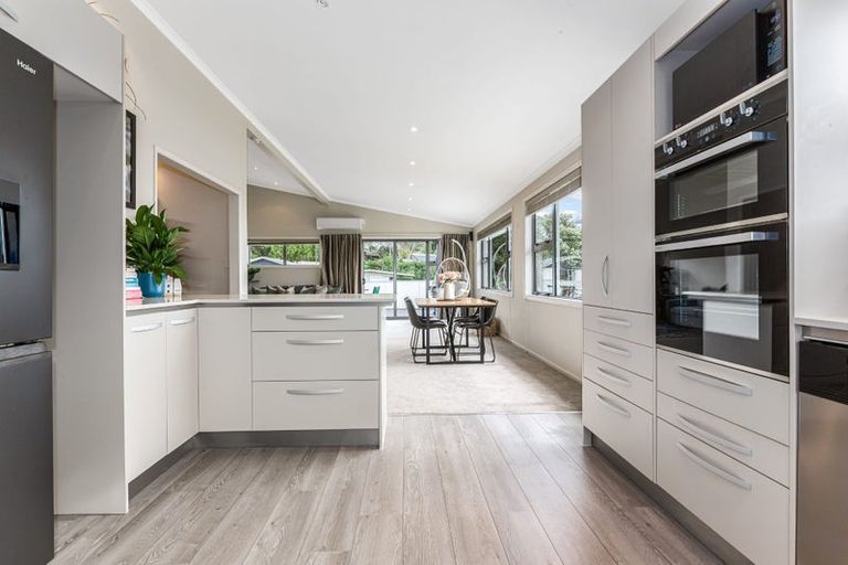 Photo of property in 37 Spinnaker Drive, Whitby, Porirua, 5024