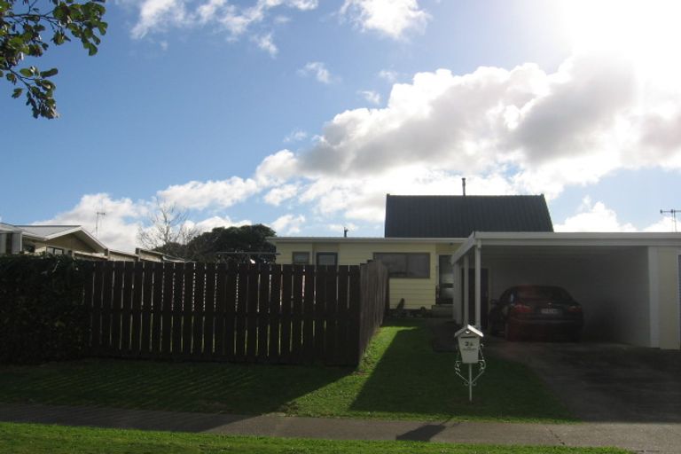 Photo of property in 2a Cascade Crescent, Westbrook, Palmerston North, 4412