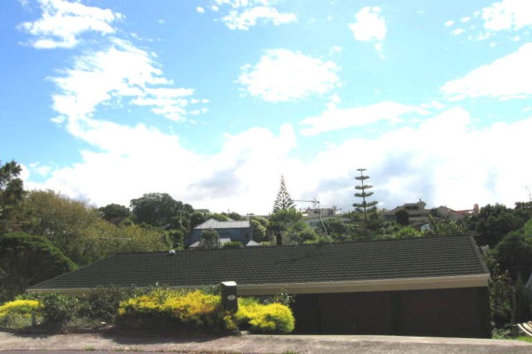 Photo of property in 21 Tiri View Place, Waiake, Auckland, 0630