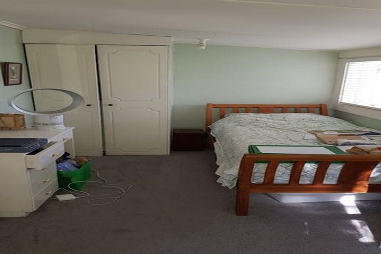 Photo of property in 38 Sunnynook Road, Sunnynook, Auckland, 0620