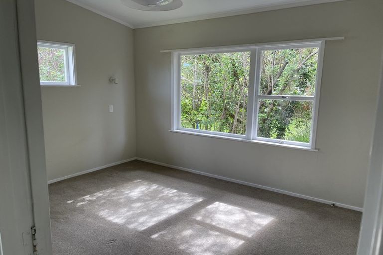Photo of property in 14 Raymond Terrace, Northcote, Auckland, 0627