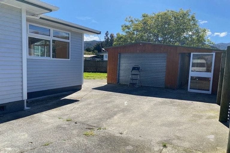 Photo of property in 26 Bethune Street, Featherston, 5710