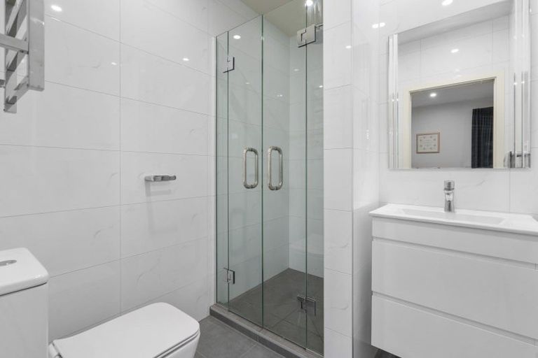 Photo of property in 61a Riverstone Drive, Riverstone Terraces, Upper Hutt, 5018