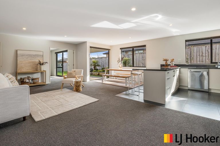 Photo of property in 15 Parkgrove Crescent, Pokeno, 2402