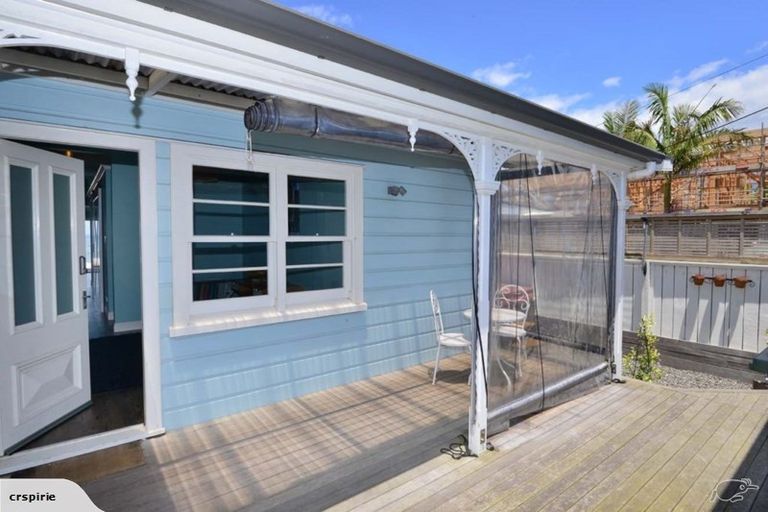 Photo of property in 1047 Whangaparaoa Road, Tindalls Beach, Whangaparaoa, 0930