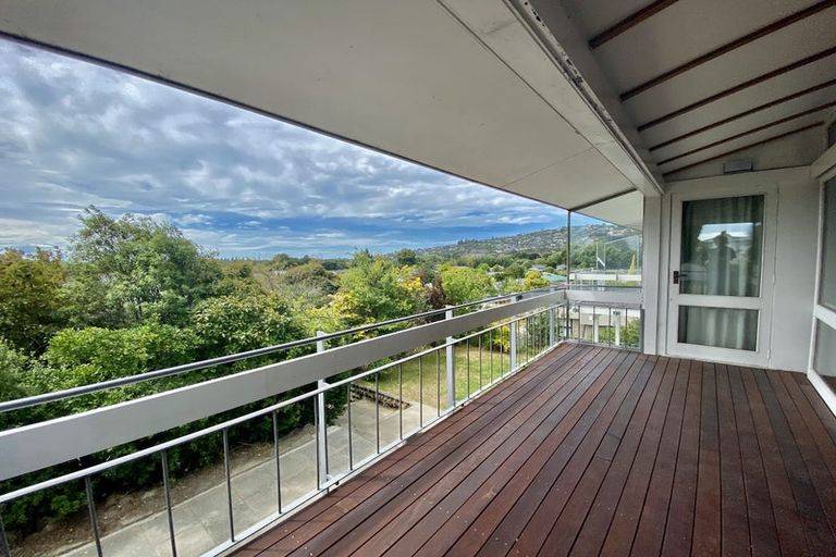 Photo of property in 1 Dyers Pass Road, Cashmere, Christchurch, 8022