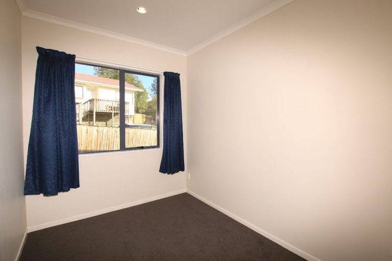 Photo of property in 17 Maywood Crescent, Glen Eden, Auckland, 0602