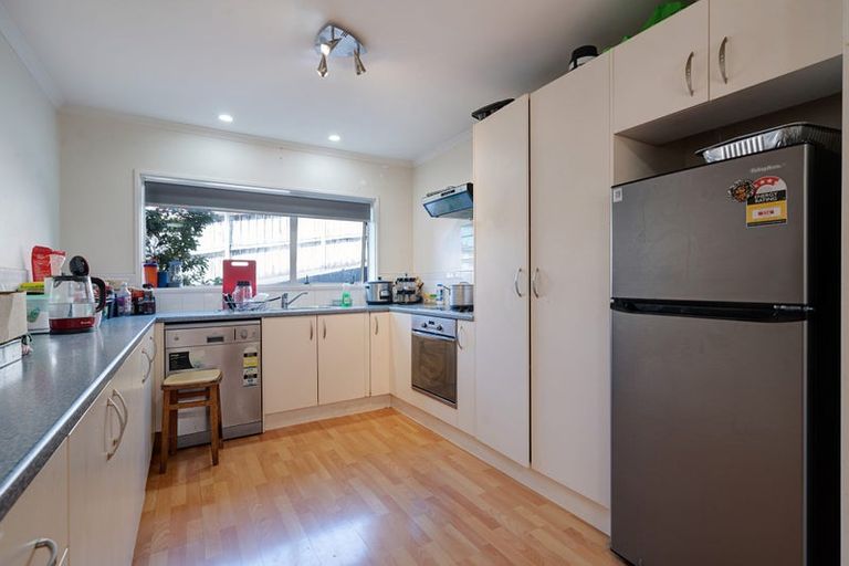 Photo of property in 15 Millstream Drive, Henderson, Auckland, 0610