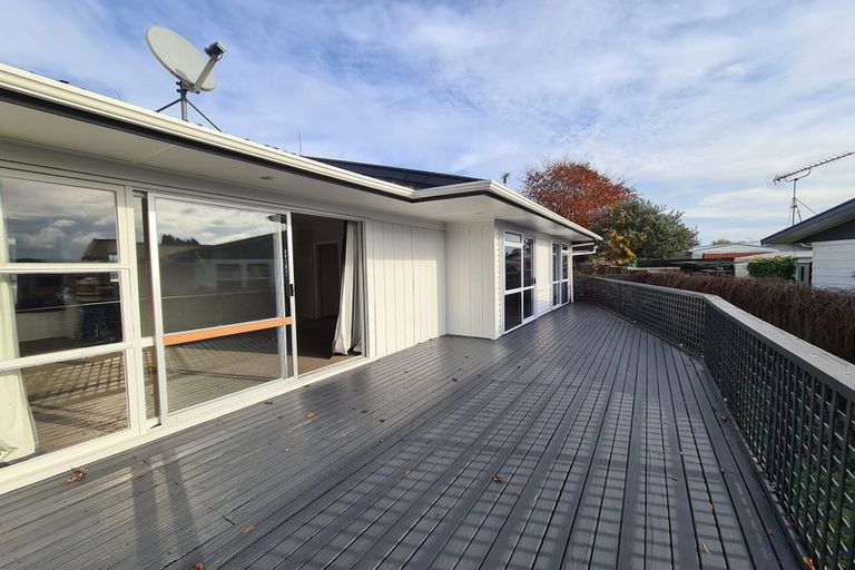 Photo of property in 27 Joanna Place, Deanwell, Hamilton, 3206