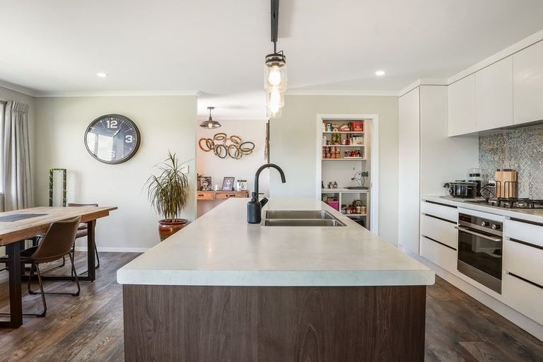 Photo of property in 19 Bragato Way, Te Kauwhata, 3710