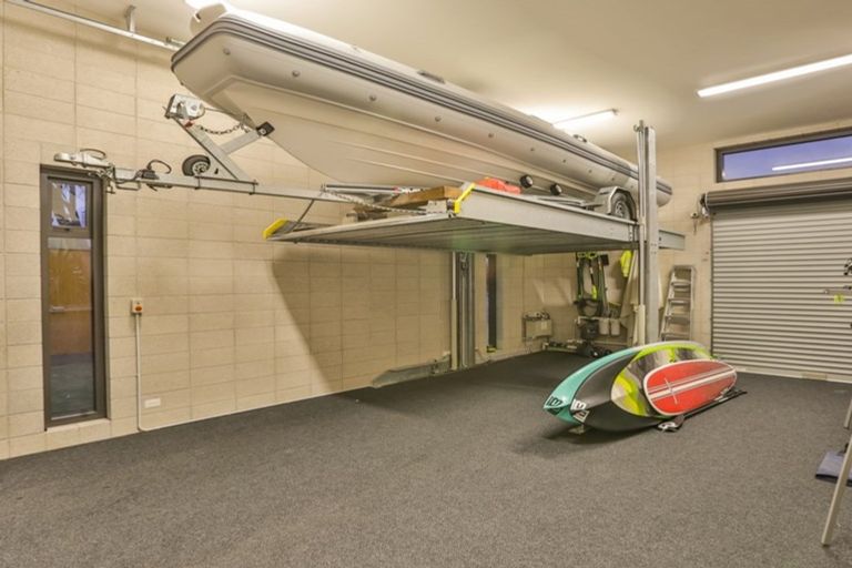 Photo of property in 33 Taumata Road, Omaha, 0986