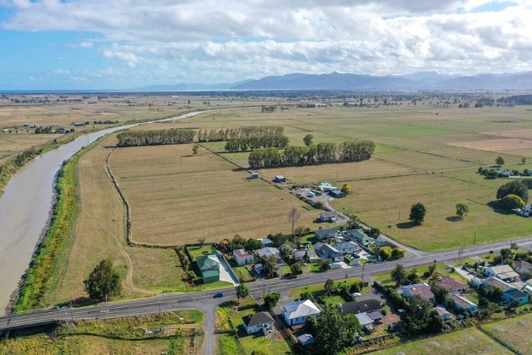 Photo of property in 10 Orchard East Road, Ngatea, 3503