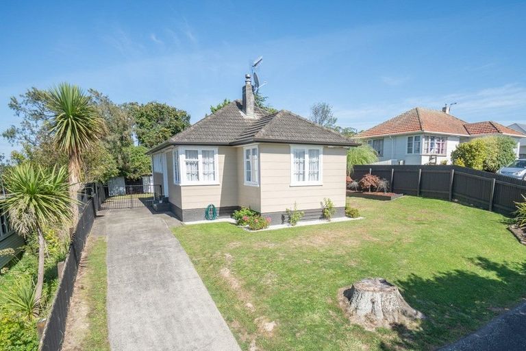 Photo of property in 48 Upham Terrace, Roslyn, Palmerston North, 4414