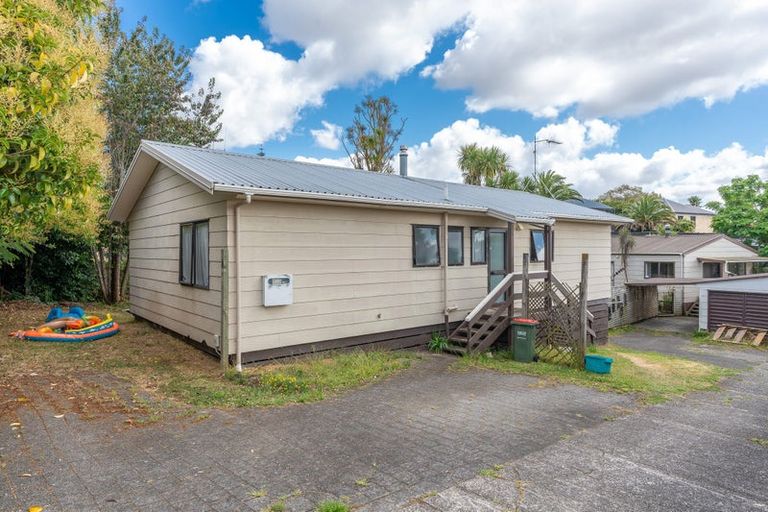 Photo of property in 8a Carey Street, Maeroa, Hamilton, 3200