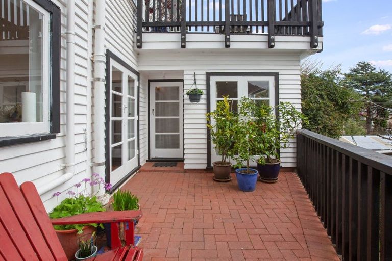 Photo of property in 22 Tawa Street, Eastbourne, Lower Hutt, 5013