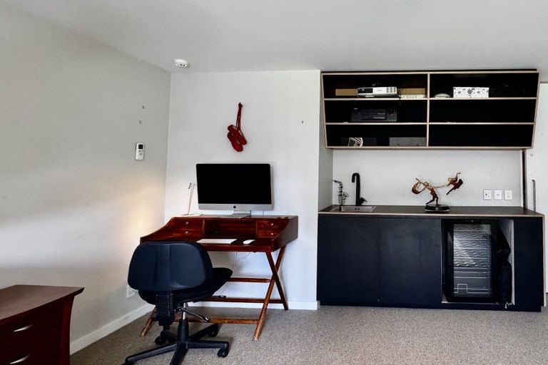 Photo of property in 16 Burnham Street, Seatoun, Wellington, 6022