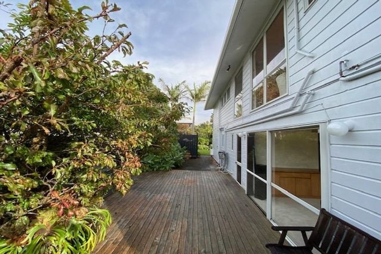 Photo of property in 35 Redwing Street, Browns Bay, Auckland, 0630