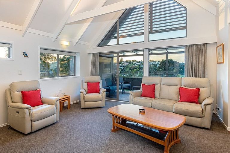 Photo of property in 1/7 Whitby Crescent, Mairangi Bay, Auckland, 0630