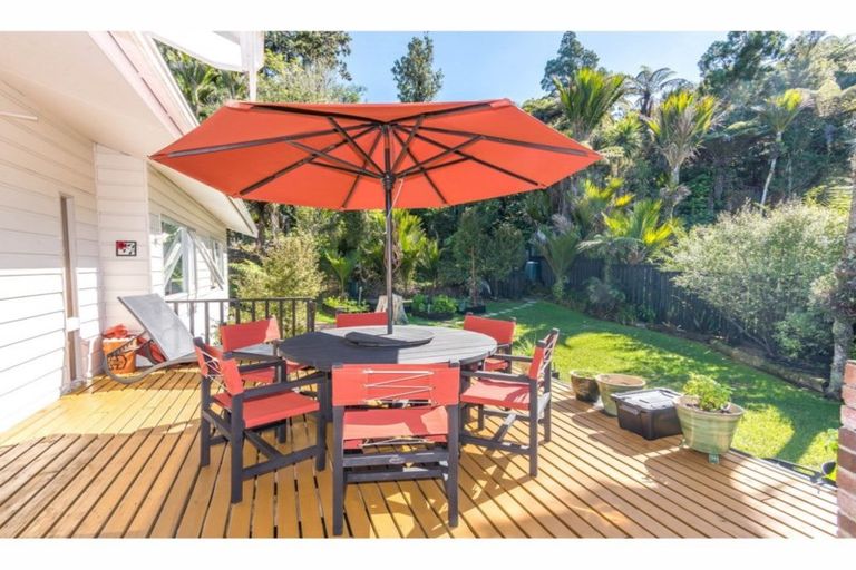 Photo of property in 177 Woodlands Park Road, Titirangi, Auckland, 0604