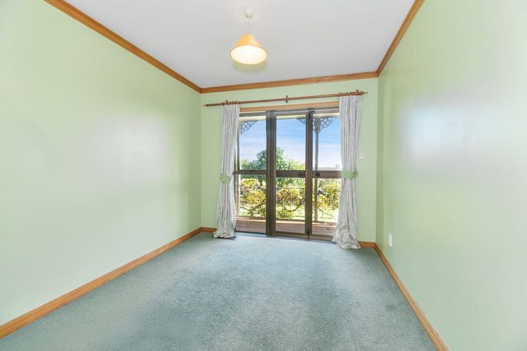Photo of property in 80 Highland Park Drive, Highland Park, Auckland, 2010