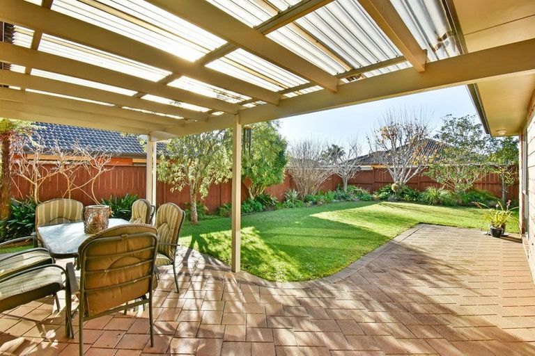Photo of property in 217 Carnoustie Drive, Wattle Downs, Auckland, 2103