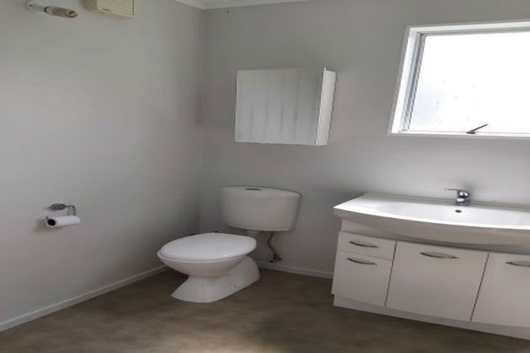 Photo of property in 3/4 Narbada Crescent, Khandallah, Wellington, 6035